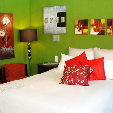 Boga Legaba Guest House & Conference Centre Махикенг Екстериор снимка