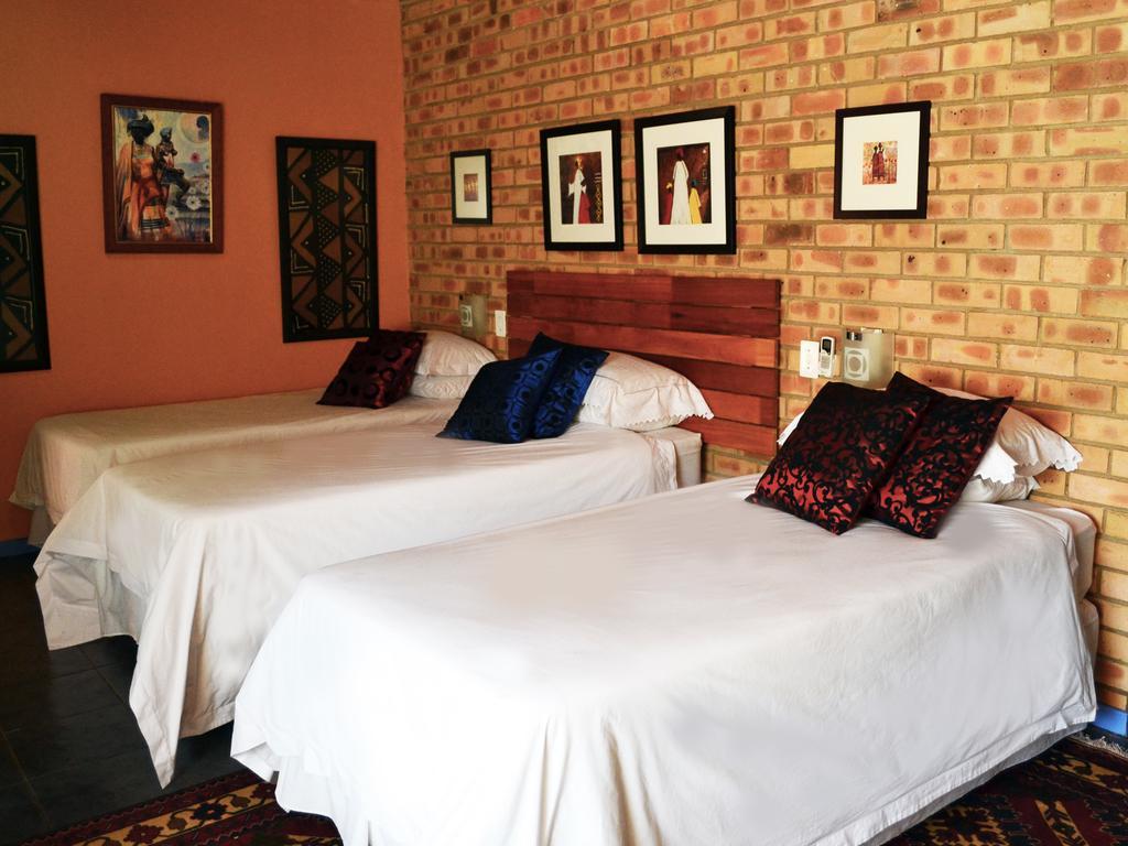 Boga Legaba Guest House & Conference Centre Махикенг Екстериор снимка