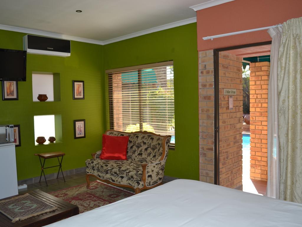 Boga Legaba Guest House & Conference Centre Махикенг Екстериор снимка