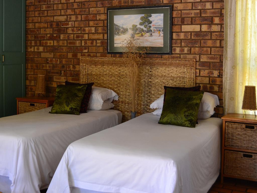Boga Legaba Guest House & Conference Centre Махикенг Екстериор снимка