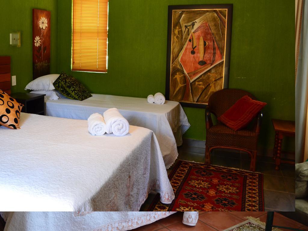 Boga Legaba Guest House & Conference Centre Махикенг Екстериор снимка
