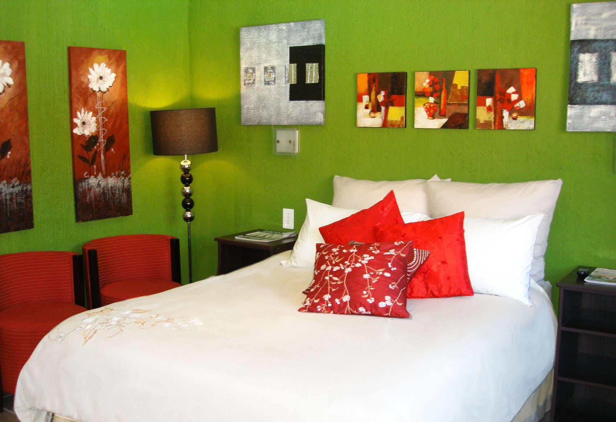 Boga Legaba Guest House & Conference Centre Махикенг Екстериор снимка